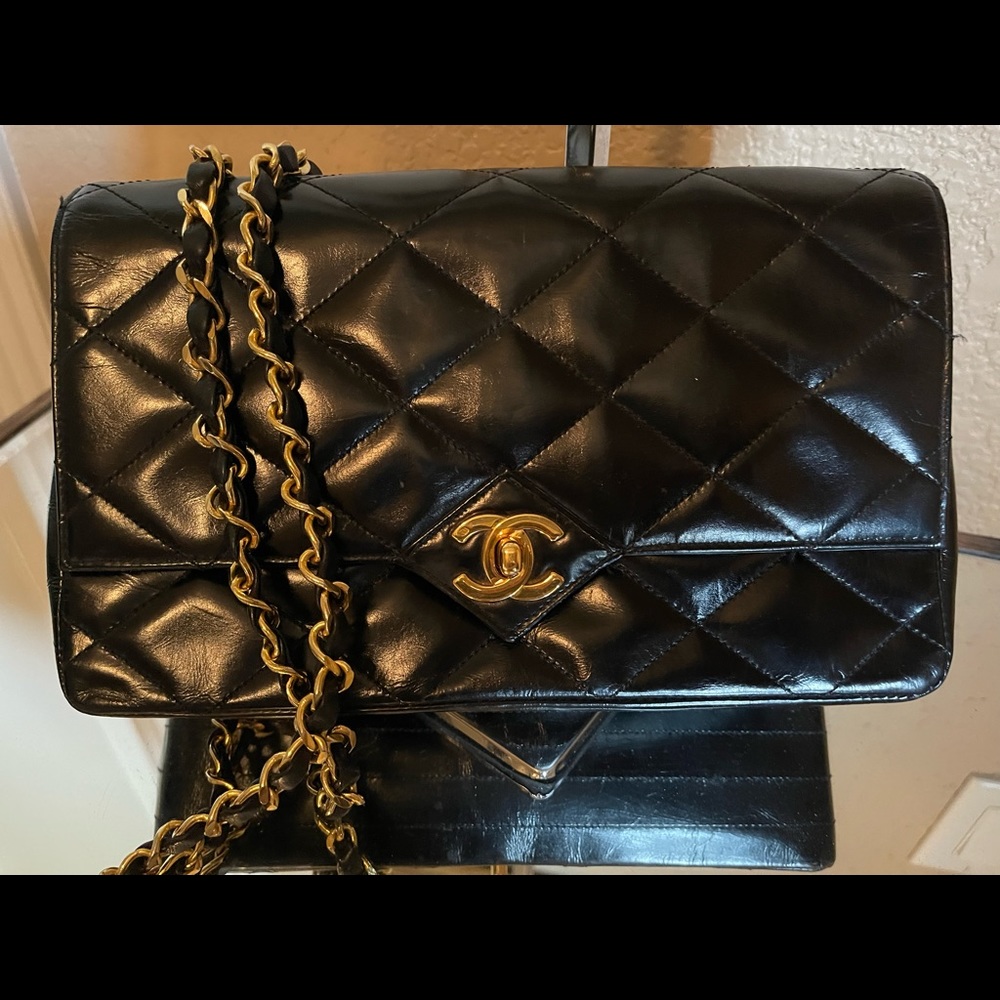 Chanel Vintage Diamond
Tip Single Chain Classic Flap - Picture 11 of 15